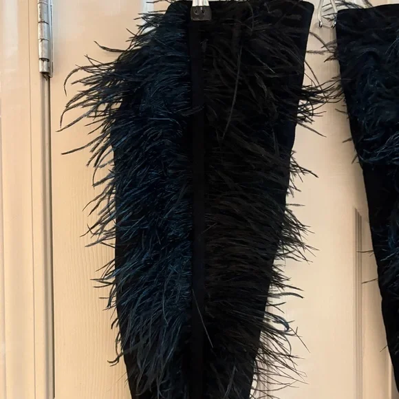 Fashion Nova Like a Diva OverThe Knee Boots in black stiletto heel side zipper. - Picture 4 of 12